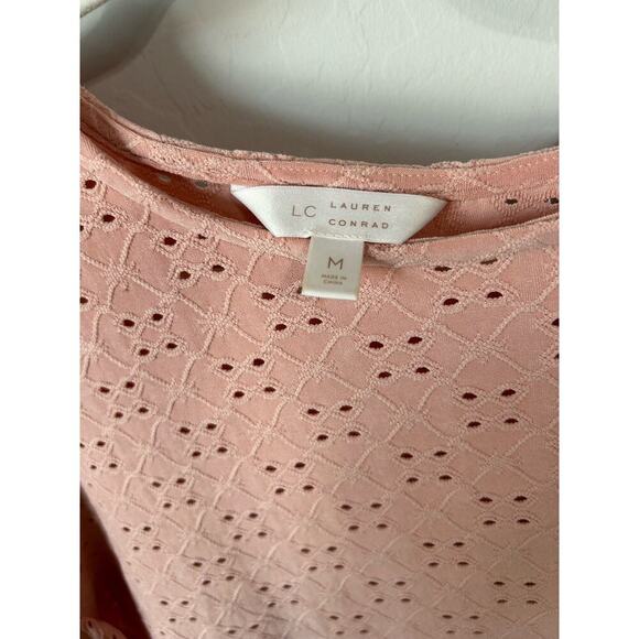 Lauren Conrad Flutter Sleeve Eyelet Top M - Picture 4 of 4